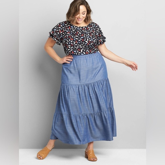 Lane Bryant Chambray Blue Denim Pull On Elastic Waist Tiered Maxi Skirt Sz 26/28 - Picture 1 of 7
